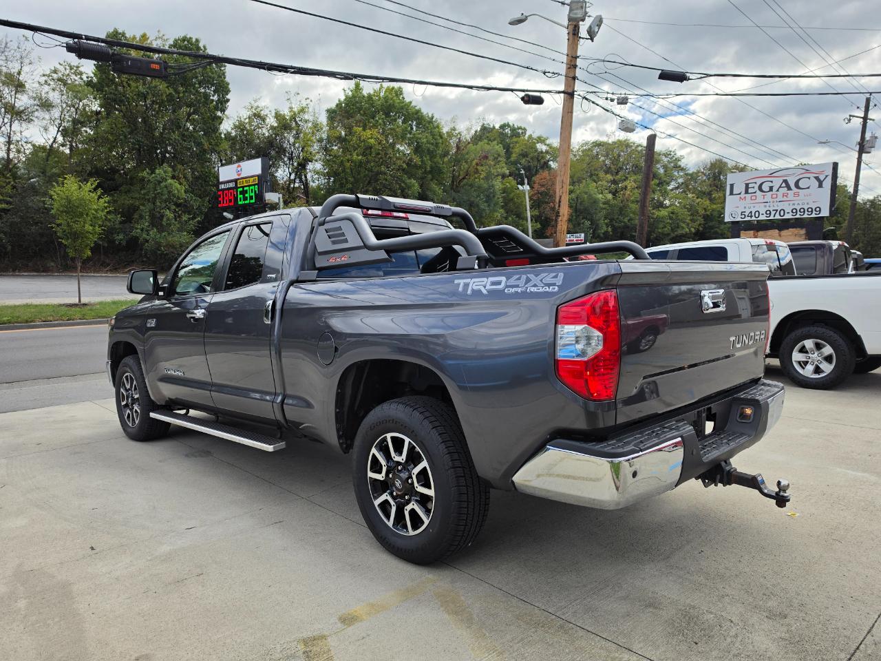 Toyota Tundra SR5 5.7L V8 Double Cab 4WD 2019