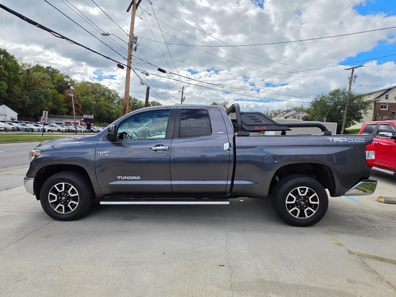 Toyota Tundra SR5 5.7L V8 Double Cab 4WD 2019