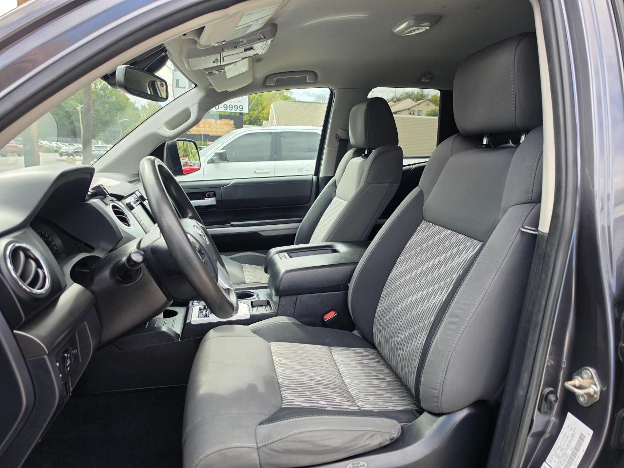 Toyota Tundra SR5 5.7L V8 Double Cab 4WD 2019
