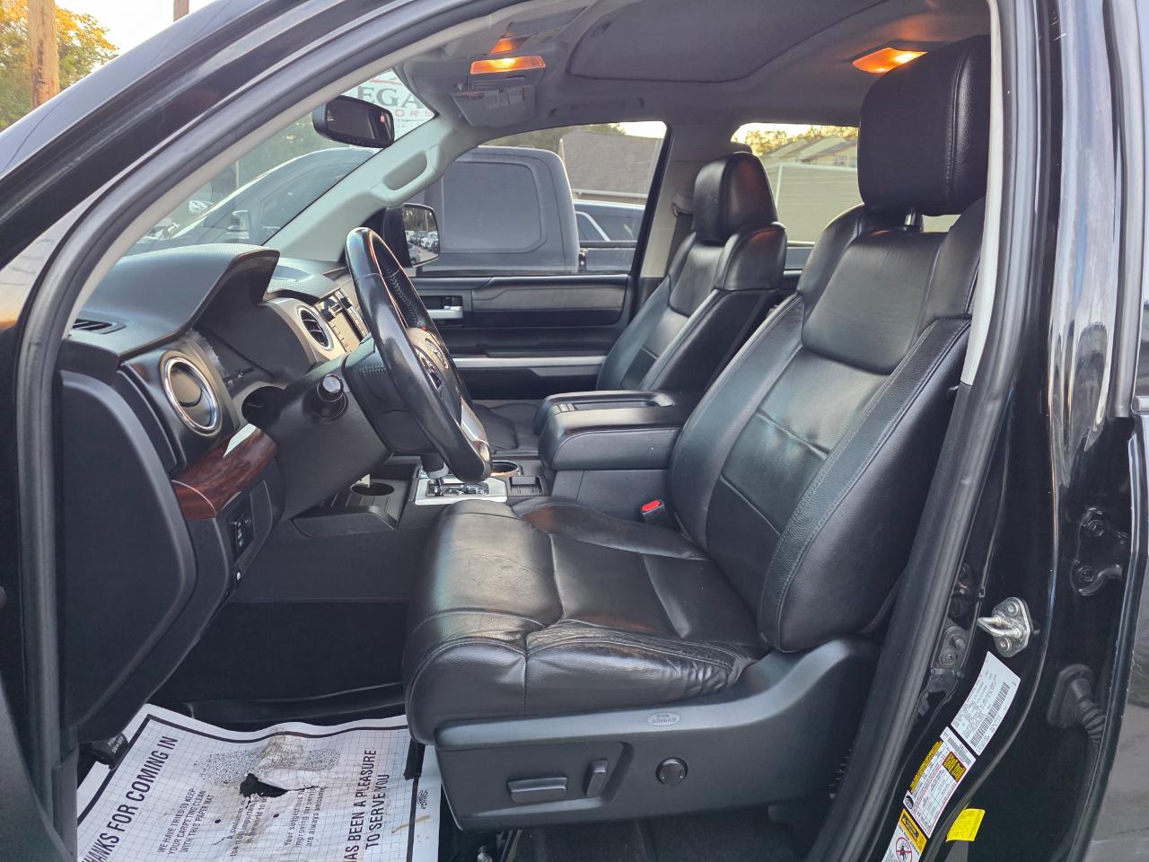 Toyota Tundra Limited 5.7L CrewMax 4WD 2017