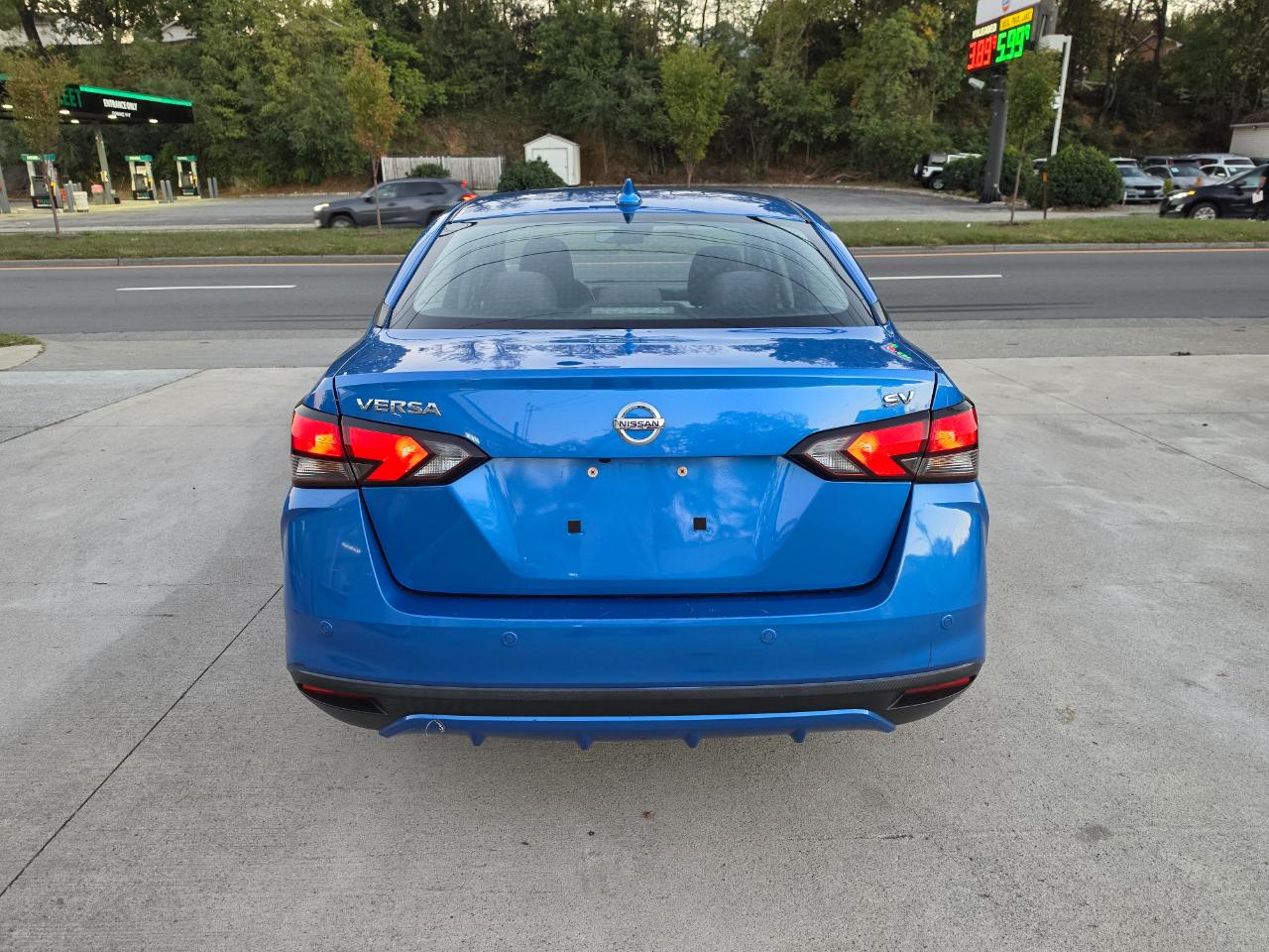 Nissan Versa SV 2021
