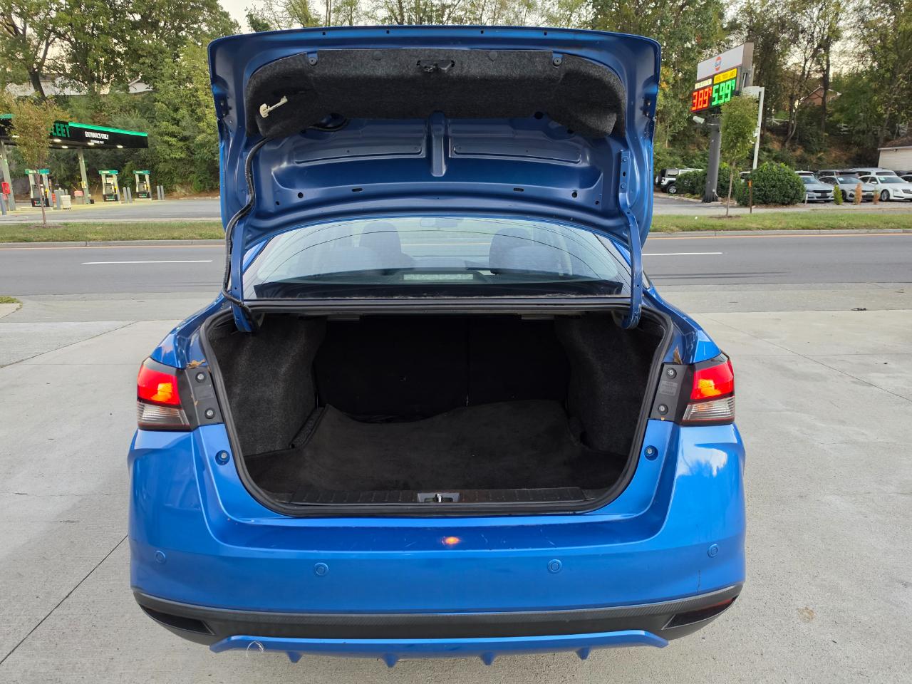 Nissan Versa SV 2021