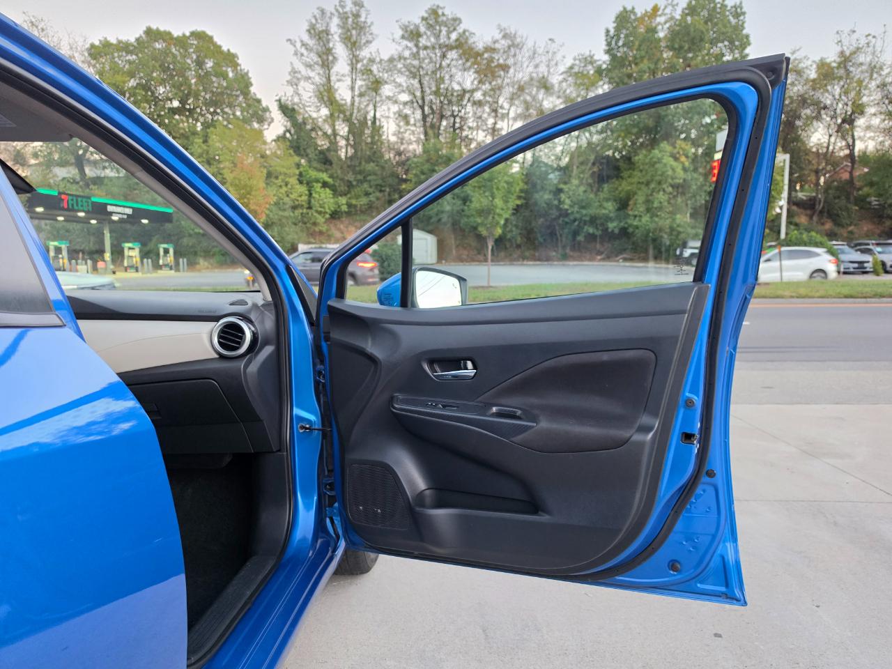 Nissan Versa SV 2021