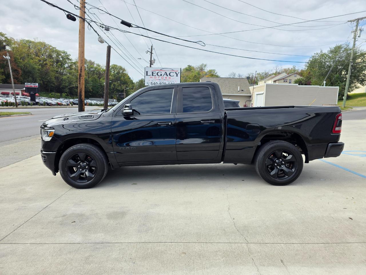 RAM 1500 Big Horn Quad Cab 4WD 2019
