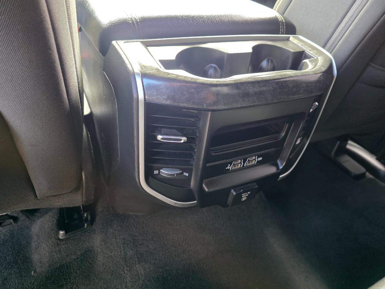 RAM 1500 Big Horn Quad Cab 4WD 2019
