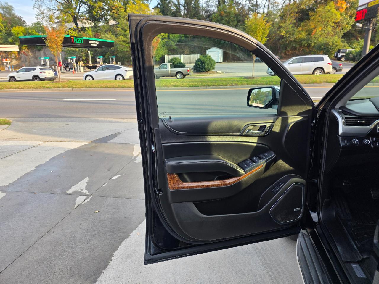 Chevrolet Suburban LTZ 1500 4WD 2015
