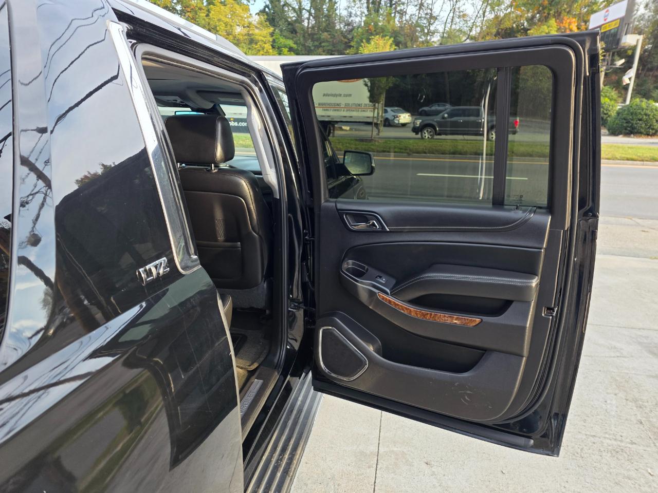 Chevrolet Suburban LTZ 1500 4WD 2015
