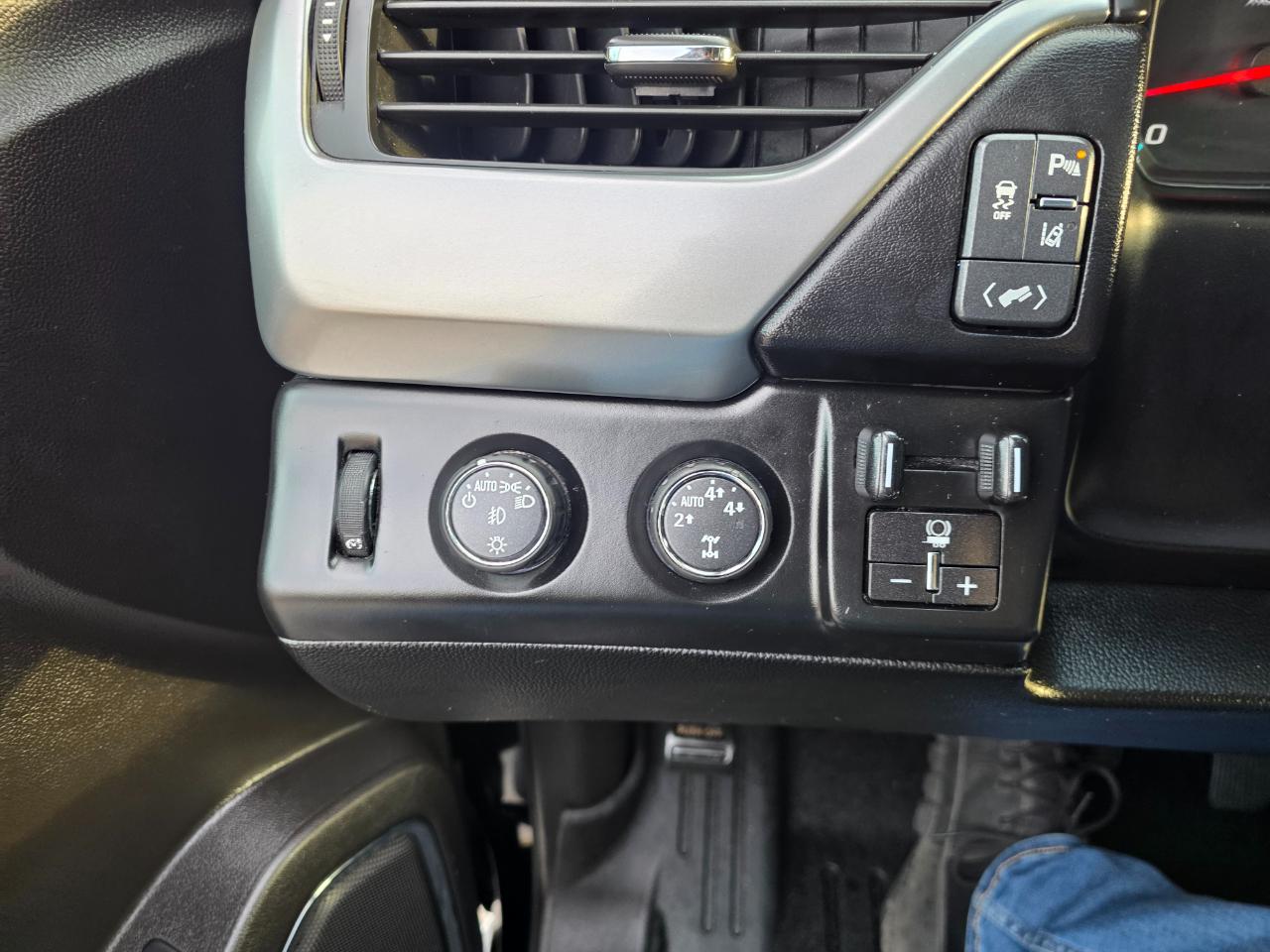 Chevrolet Suburban LTZ 1500 4WD 2015