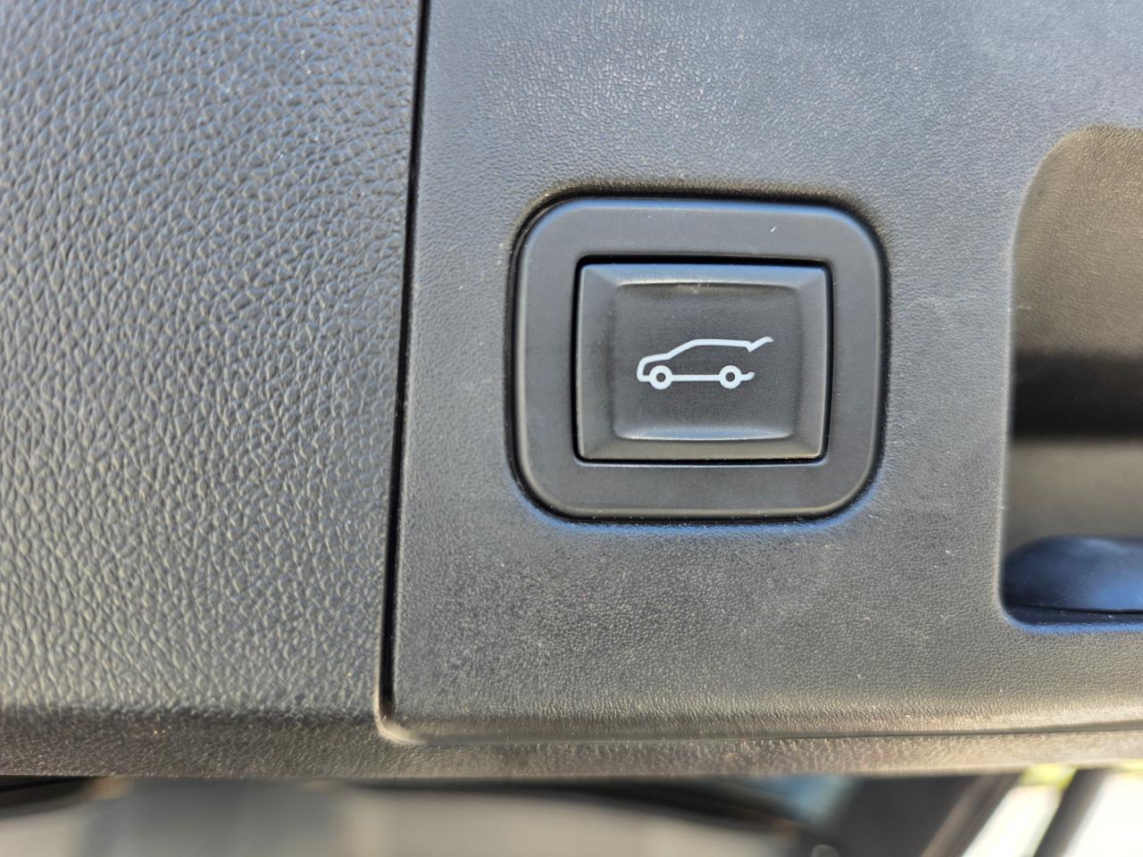 Cadillac XT4 Premium Luxury AWD 2019