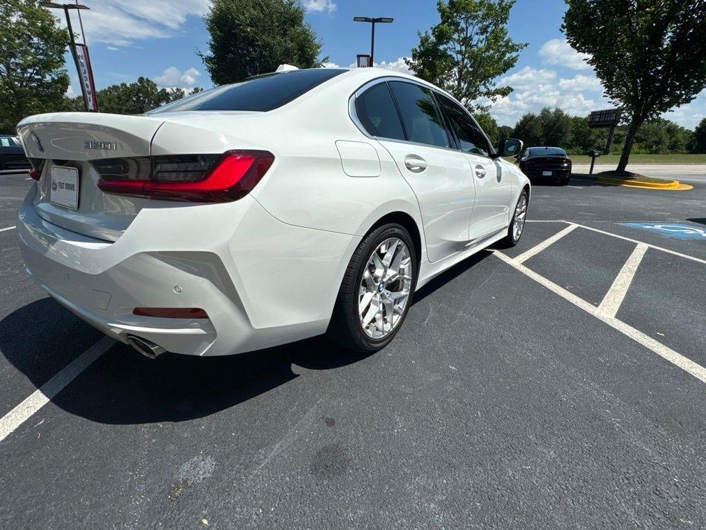 BMW 3 Series 330i Sedan 2025