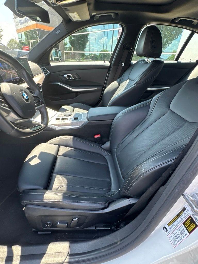 BMW 3 Series 330i Sedan 2025