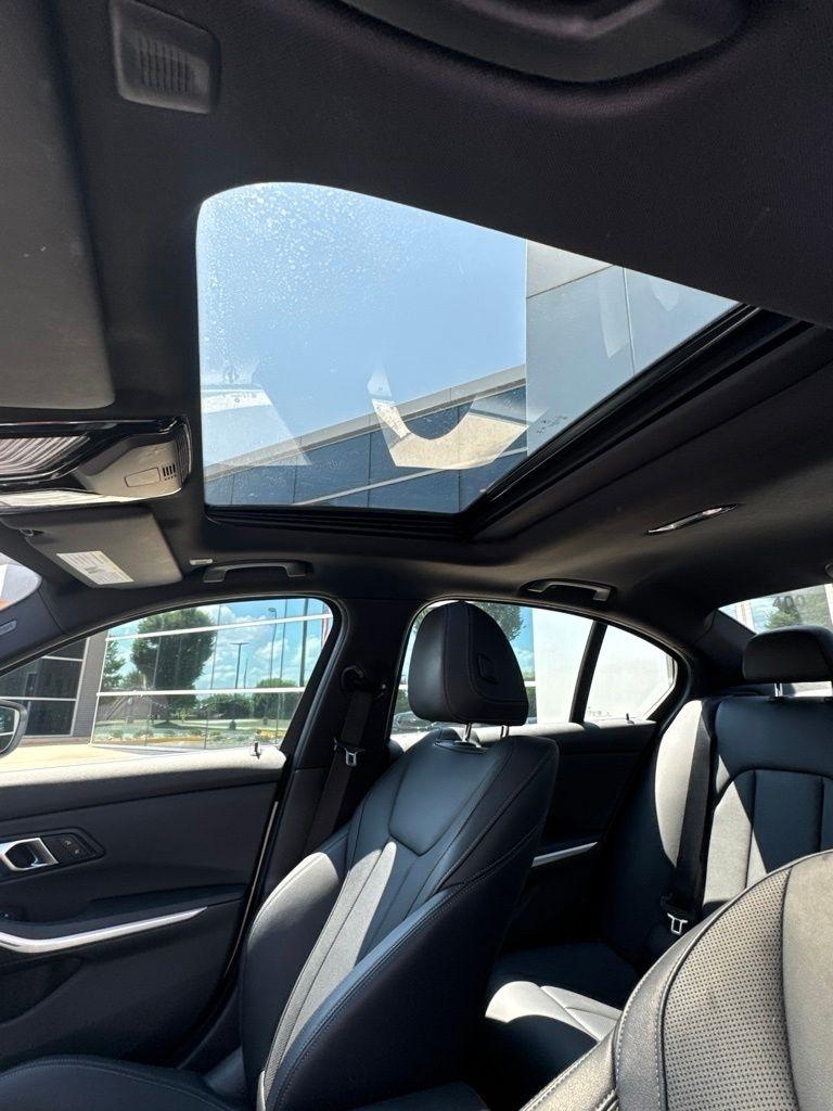 BMW 3 Series 330i Sedan 2025