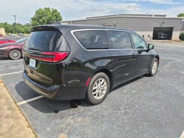 Chrysler Pacifica Touring L FWD 2024