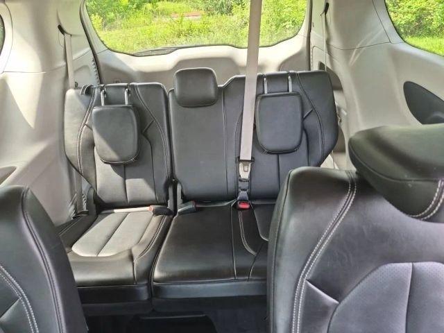 Chrysler Pacifica Touring L FWD 2024