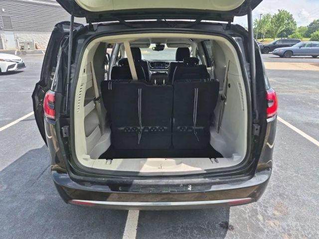 Chrysler Pacifica Touring L FWD 2024