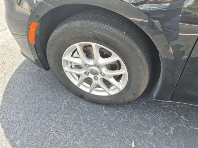 Chrysler Pacifica Touring L FWD 2024