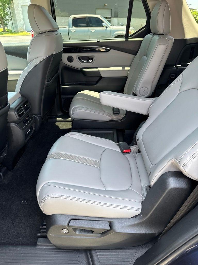 Honda Pilot EX-L 7 Passenger 2WD 2023