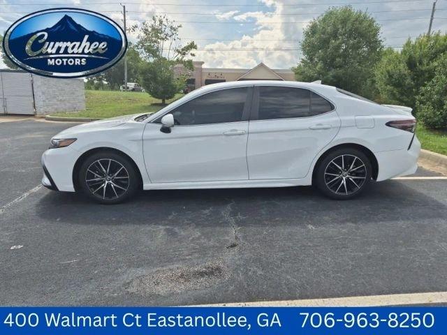 Toyota Camry SE Auto (Natl) 2024