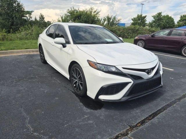 Toyota Camry SE Auto (Natl) 2024