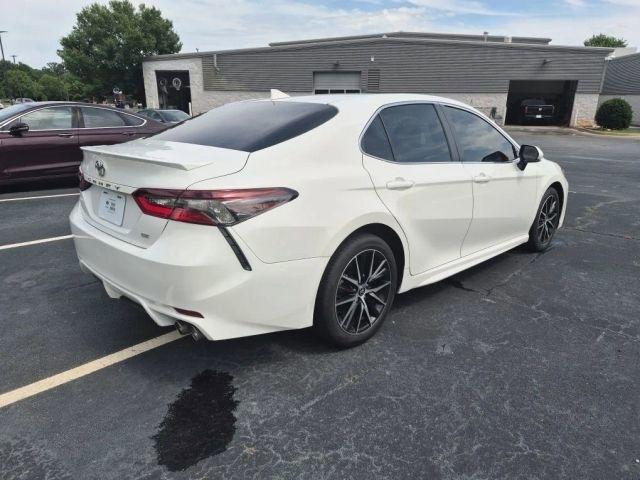 Toyota Camry SE Auto (Natl) 2024