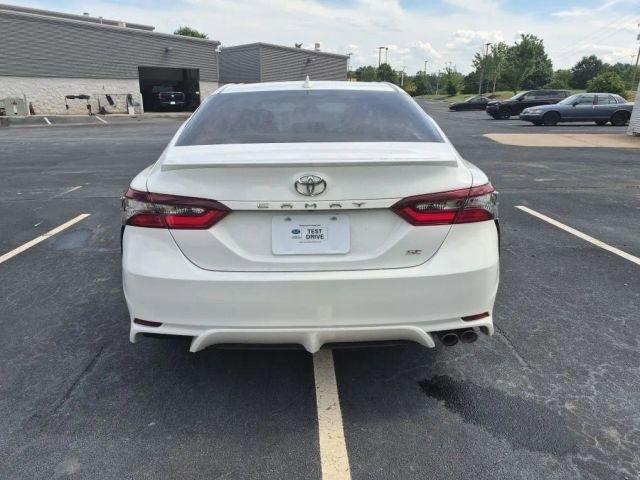 Toyota Camry SE Auto (Natl) 2024