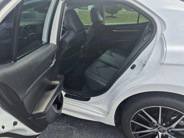 Toyota Camry SE Auto (Natl) 2024