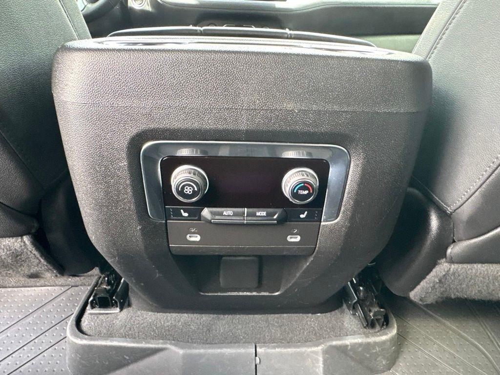 Chevrolet Suburban 4WD 4dr Z71 2024