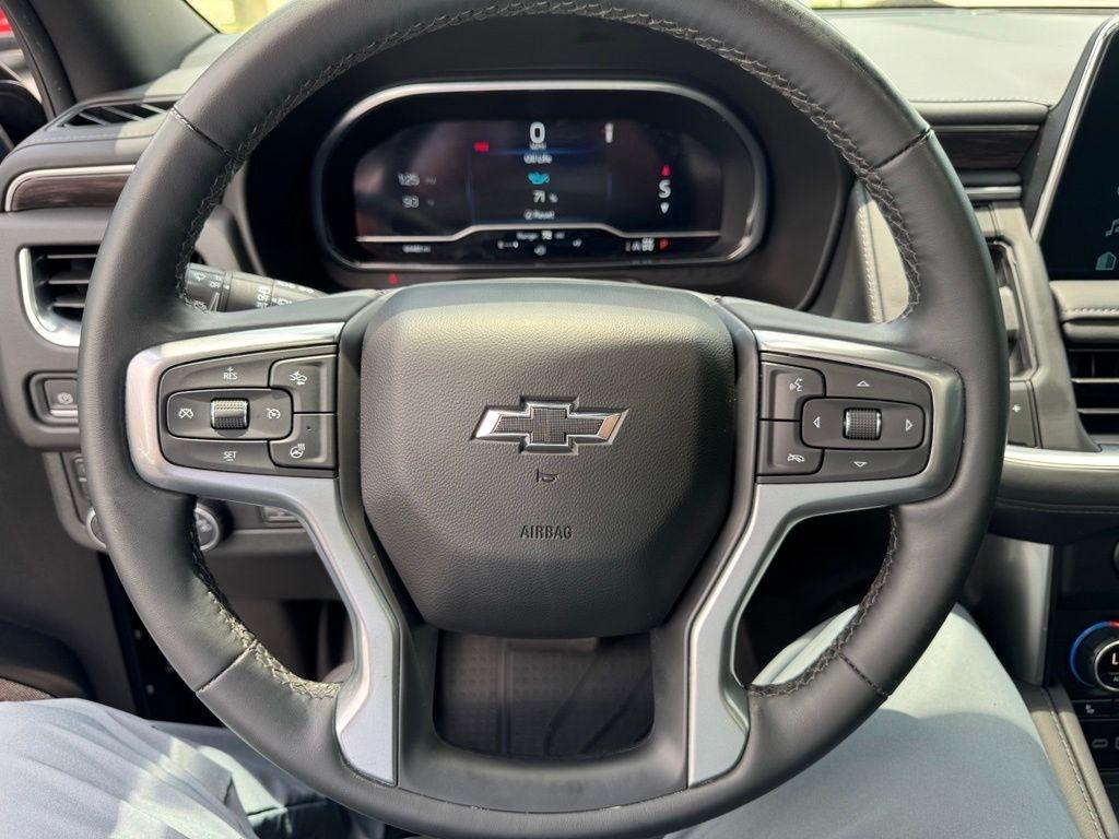 Chevrolet Suburban 4WD 4dr Z71 2024