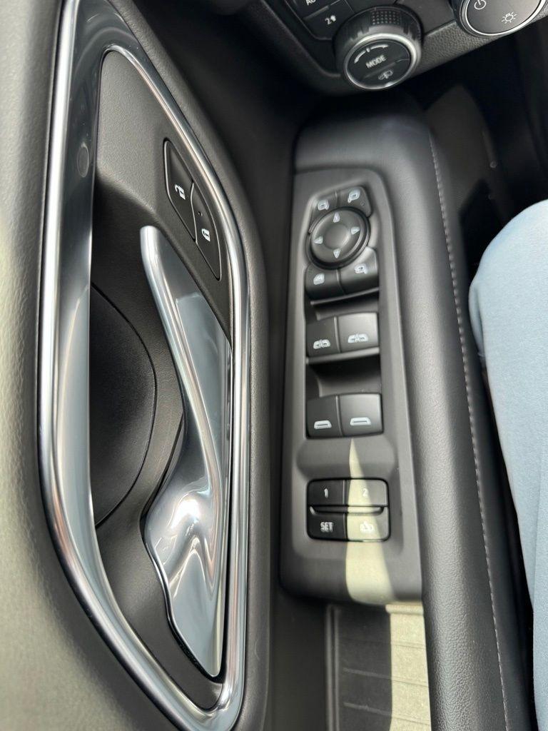 Chevrolet Suburban 4WD 4dr Z71 2024