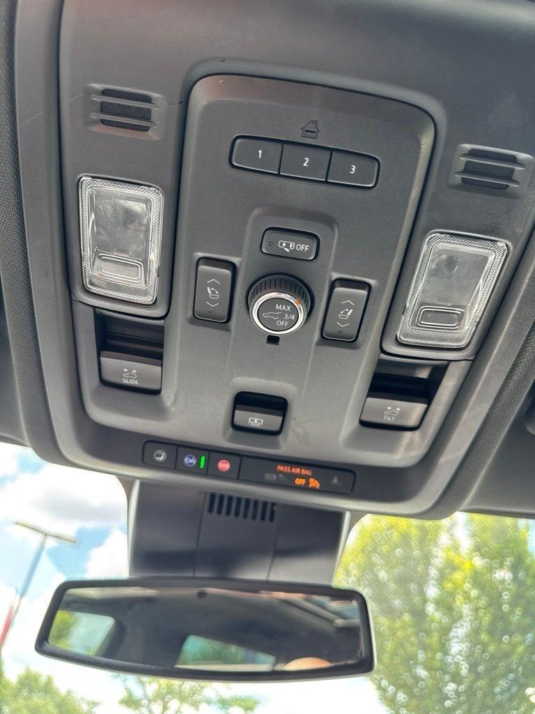 Chevrolet Suburban 4WD 4dr Z71 2024