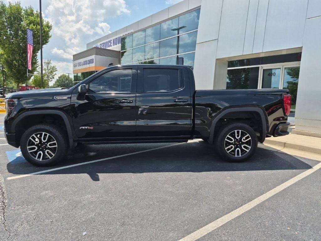 GMC Sierra 1500 4WD Crew Cab 147" AT4 2022
