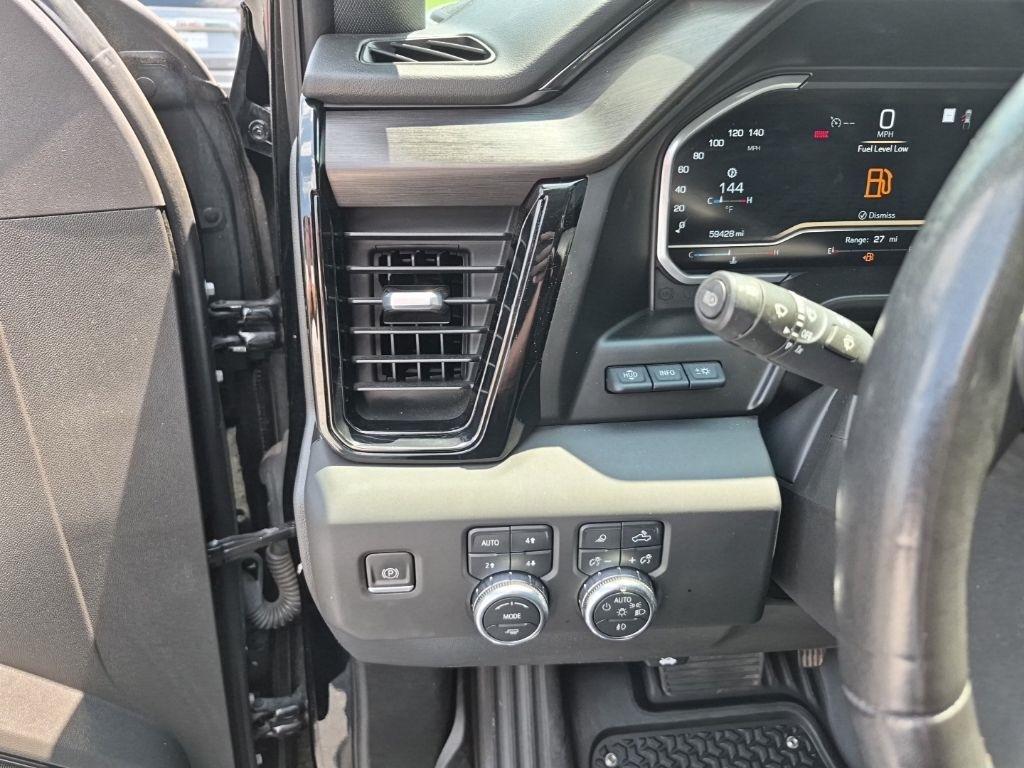 GMC Sierra 1500 4WD Crew Cab 147" AT4 2022