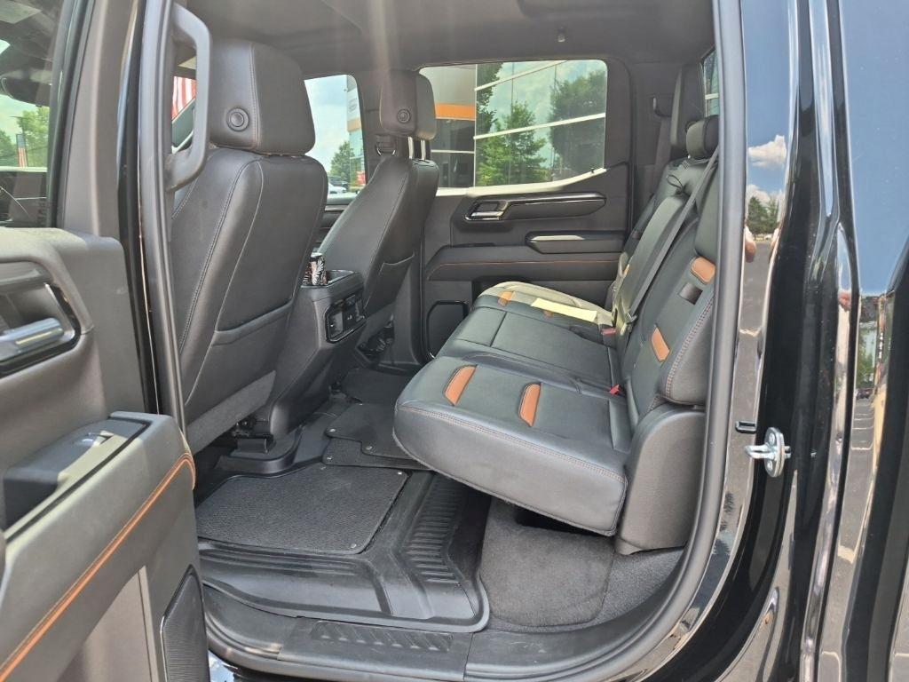 GMC Sierra 1500 4WD Crew Cab 147" AT4 2022