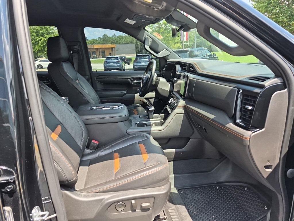 GMC Sierra 1500 4WD Crew Cab 147" AT4 2022