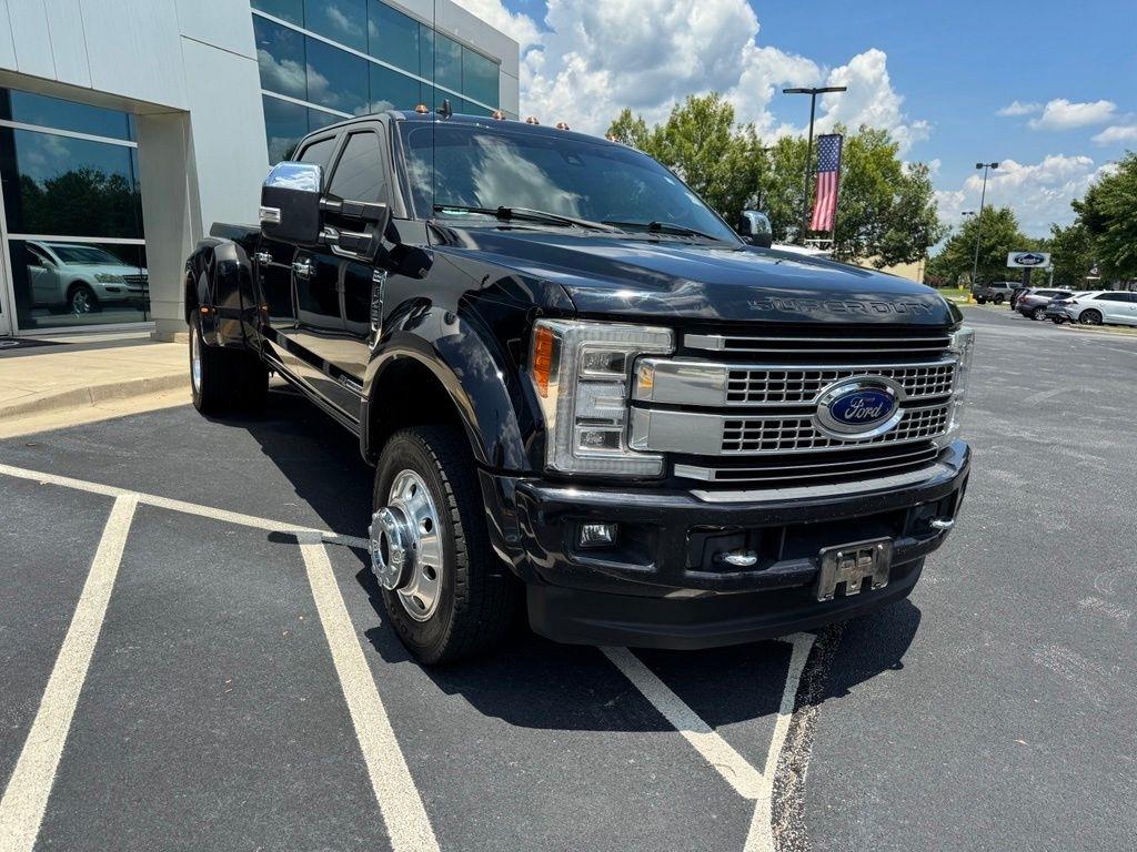 Ford Super Duty F-450 DRW Platinum 4WD Crew Cab 8' Box 2019