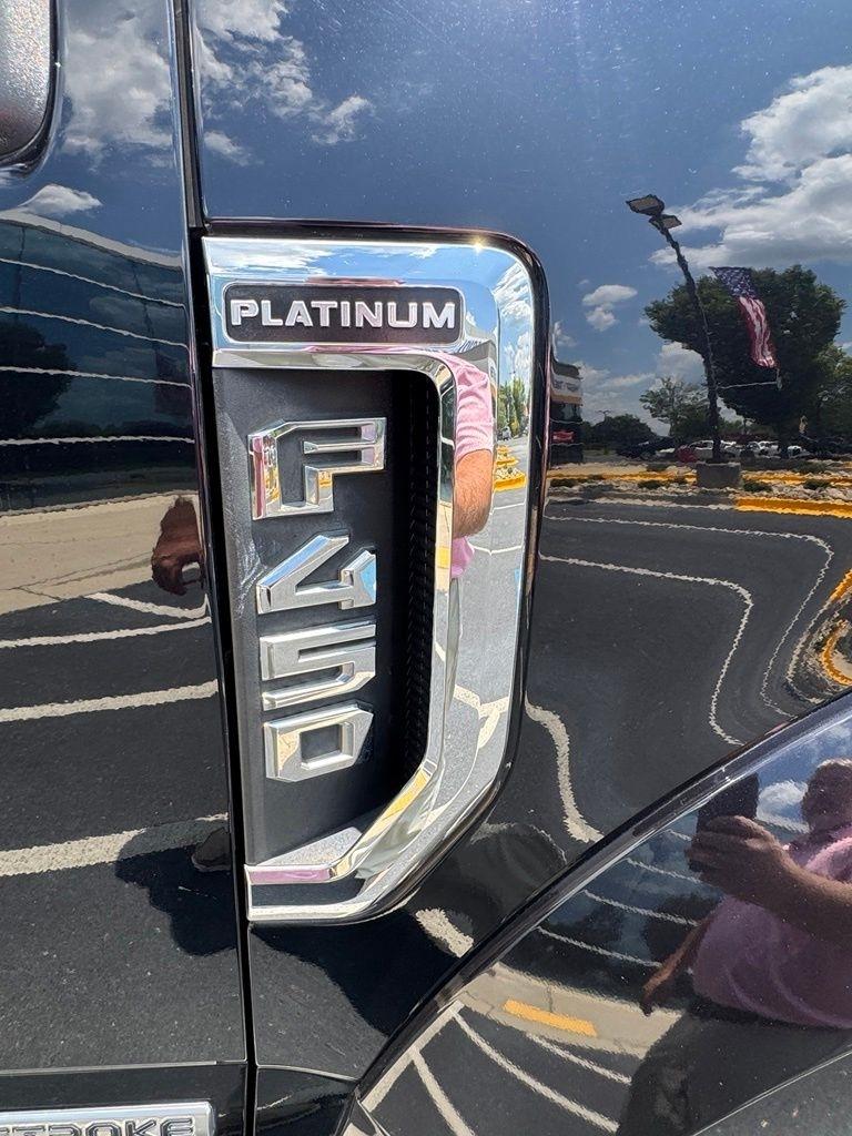 Ford Super Duty F-450 DRW Platinum 4WD Crew Cab 8' Box 2019