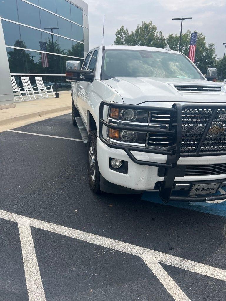 Chevrolet Silverado 2500HD 4WD Crew Cab 153.7" High Country 2017