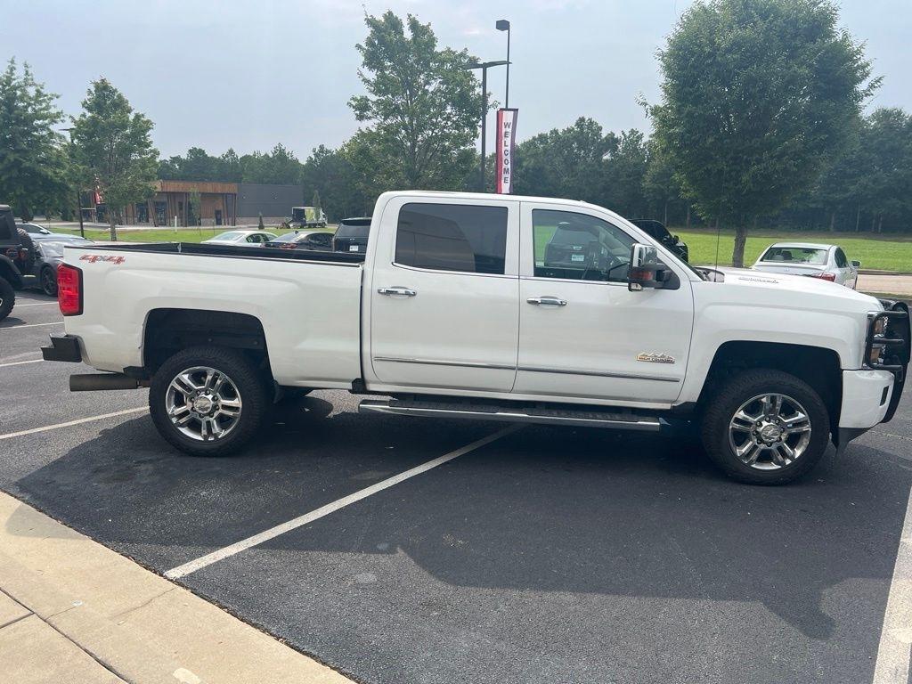 Chevrolet Silverado 2500HD 4WD Crew Cab 153.7" High Country 2017