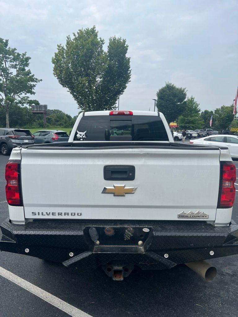 Chevrolet Silverado 2500HD 4WD Crew Cab 153.7" High Country 2017