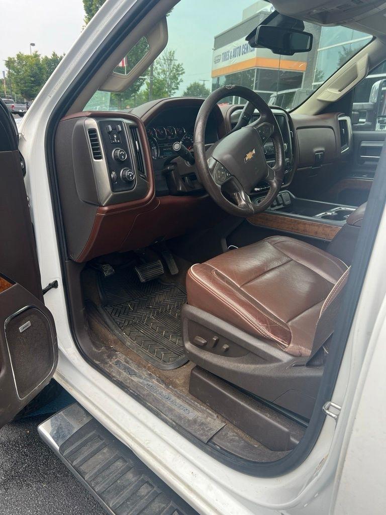 Chevrolet Silverado 2500HD 4WD Crew Cab 153.7" High Country 2017