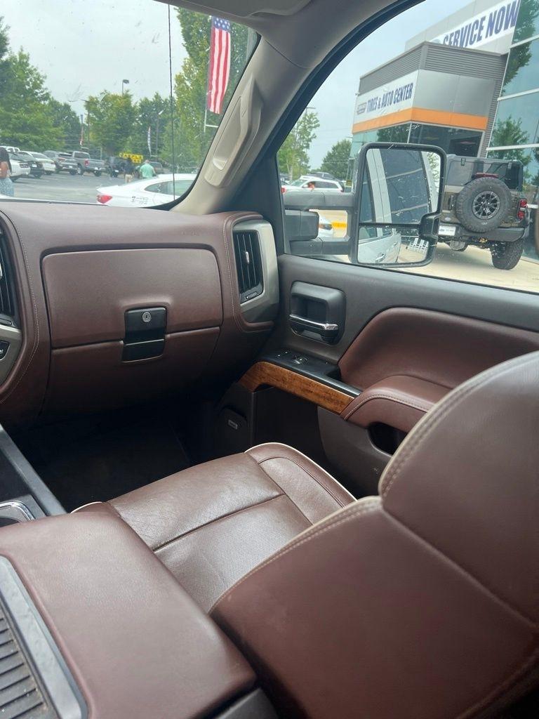 Chevrolet Silverado 2500HD 4WD Crew Cab 153.7" High Country 2017