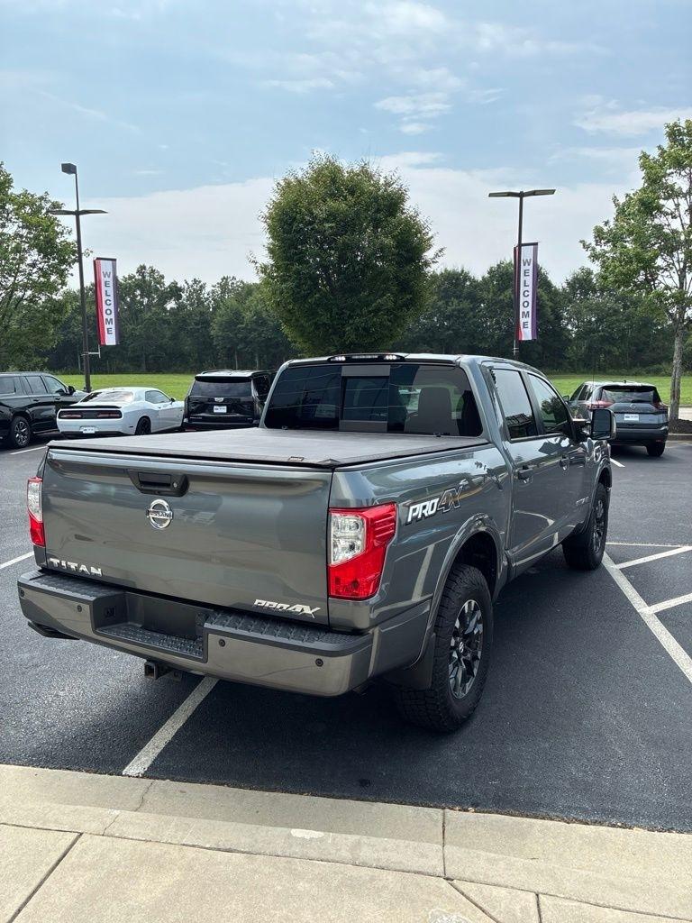 Nissan Titan 4x4 Crew Cab PRO-4X 2017