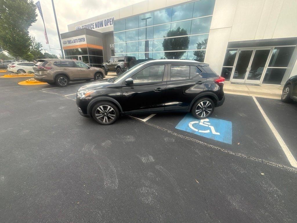 Nissan Kicks SV FWD 2020