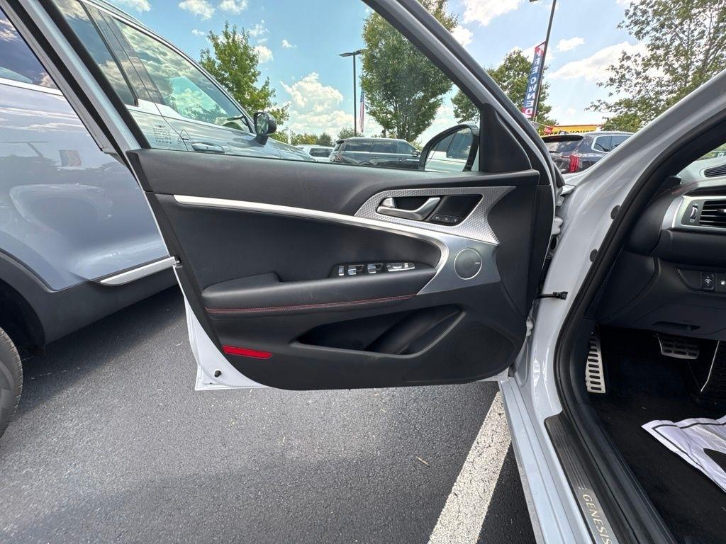 Genesis G70 3.3T RWD 2022