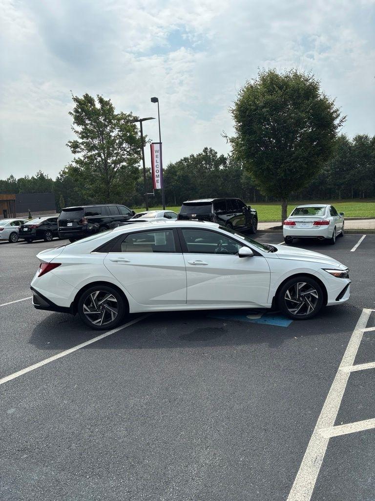 Hyundai Elantra SEL IVT 2024