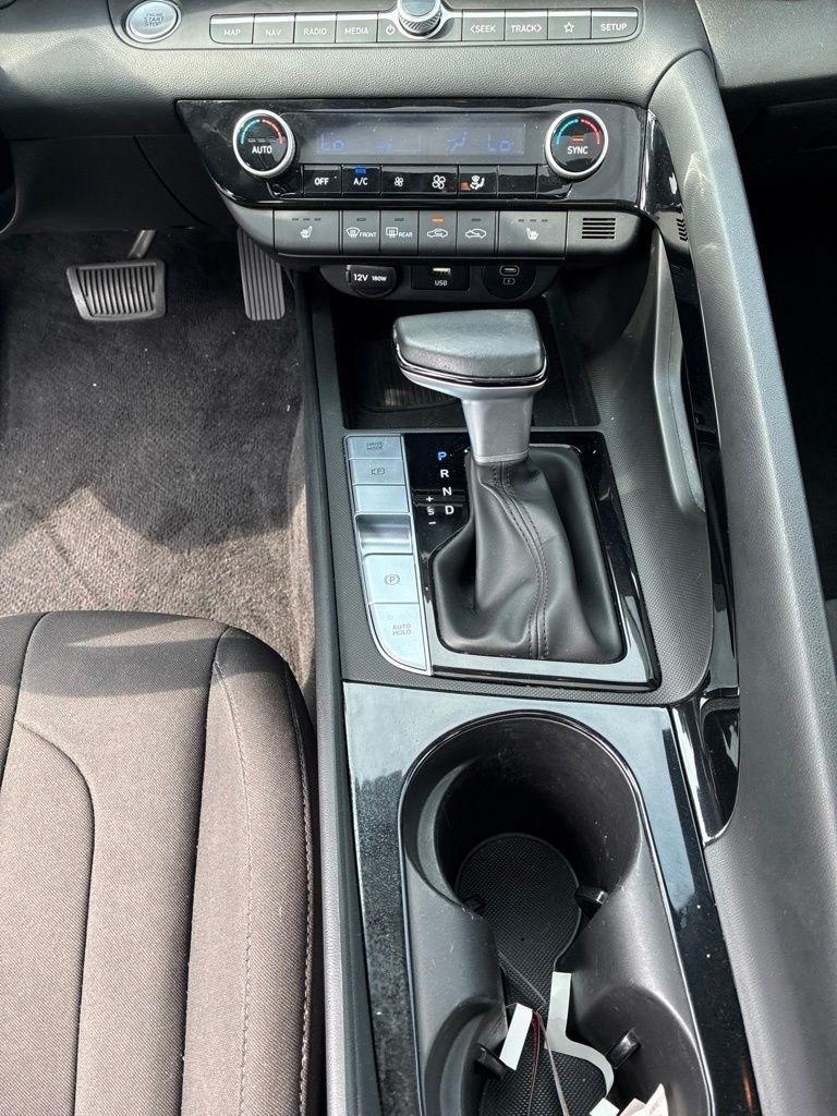 Hyundai Elantra SEL IVT 2024