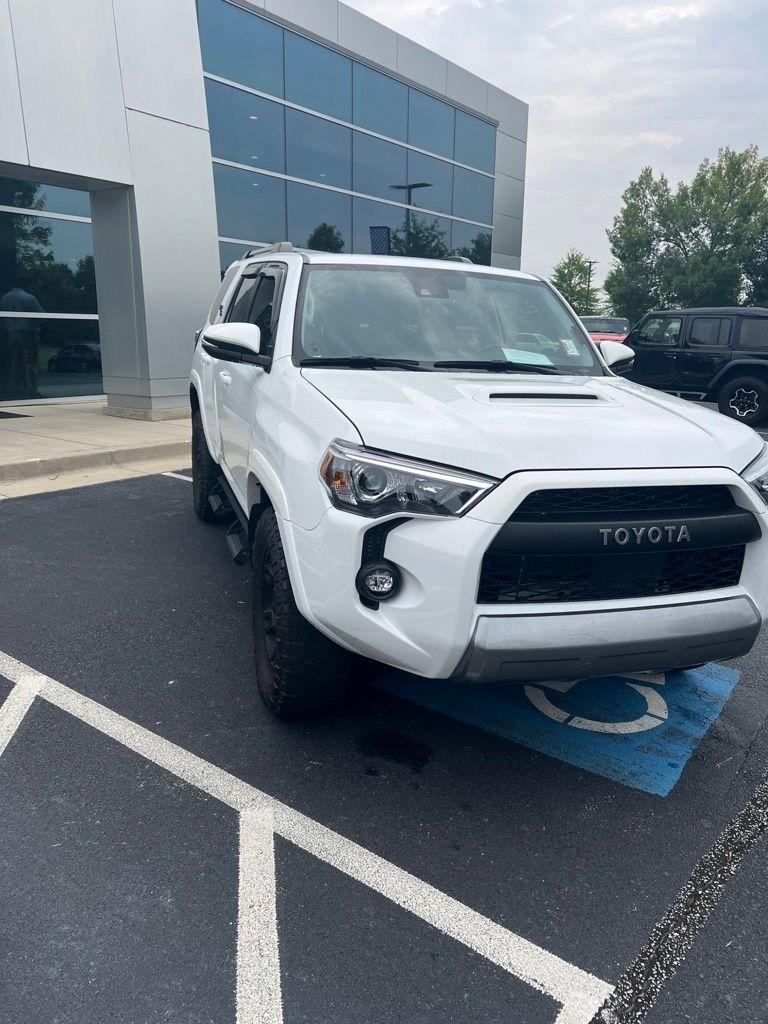 Toyota 4Runner TRD Off Road 4WD (Natl) 2024