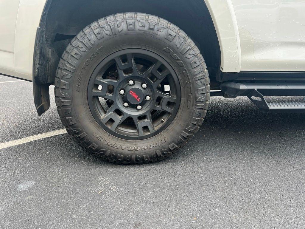 Toyota 4Runner TRD Off Road 4WD (Natl) 2024