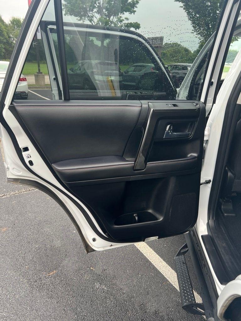 Toyota 4Runner TRD Off Road 4WD (Natl) 2024
