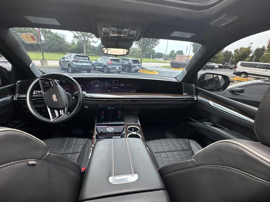 Cadillac Escalade ESV 4WD 4dr Sport Platinum 2025